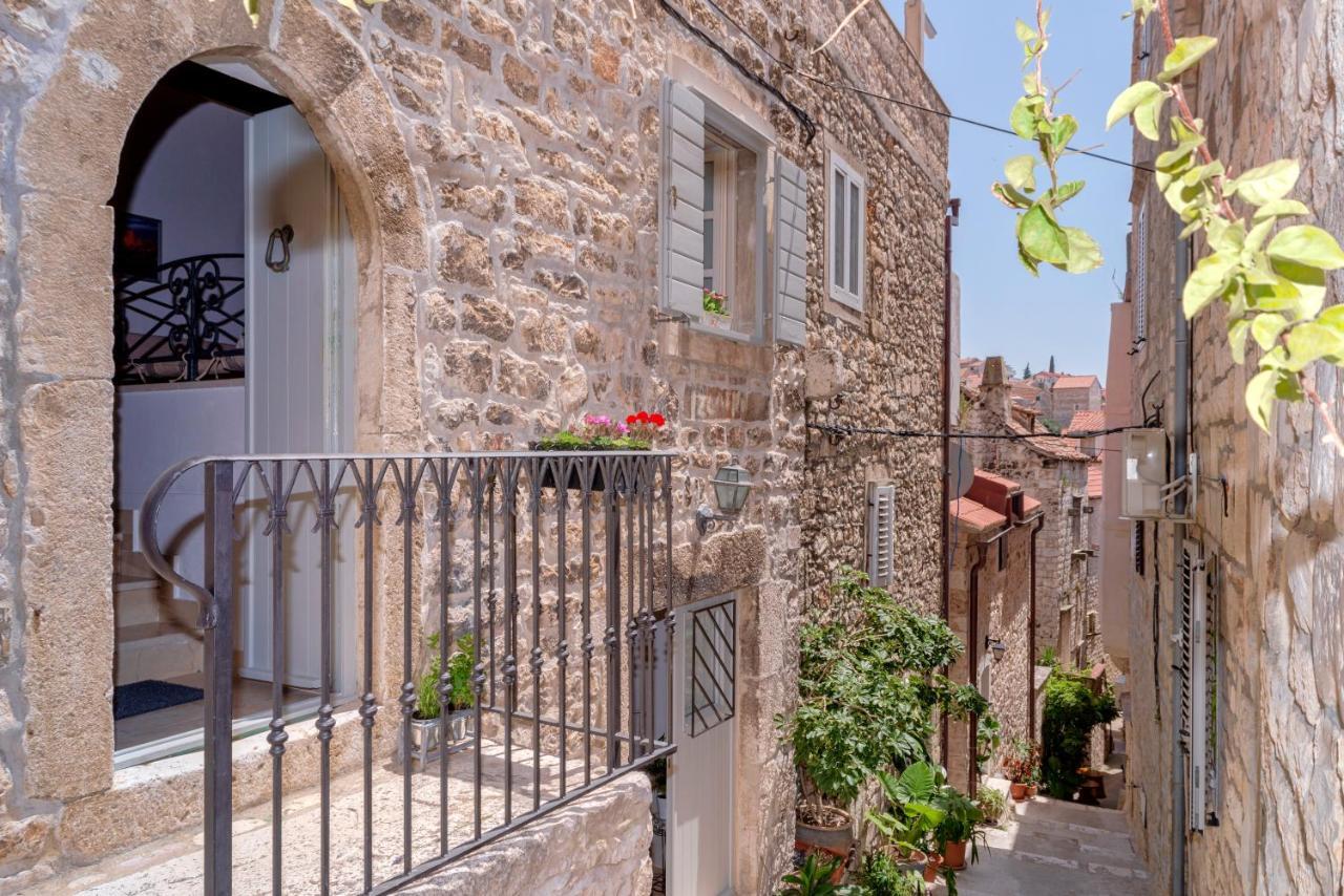 Fortezza - Hvar Old Town Apartment フヴァル エクステリア 写真